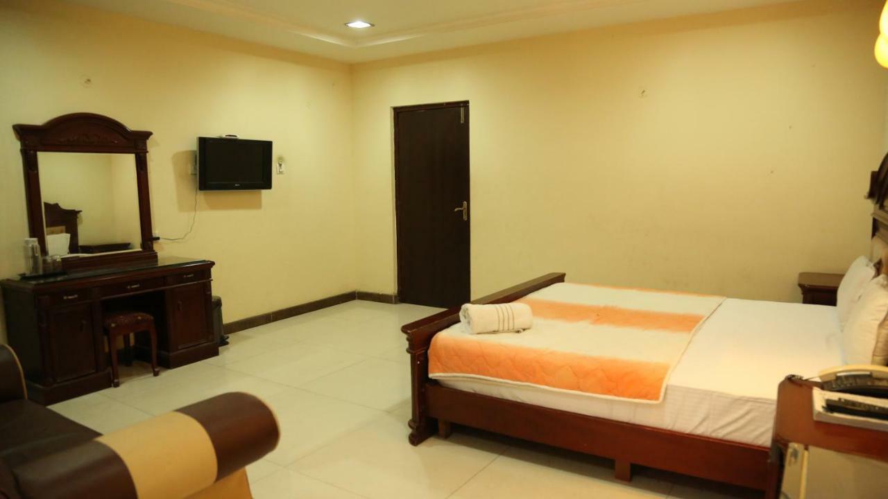 Hotel Sriannamalaiyar Residency Vellore Exterior foto