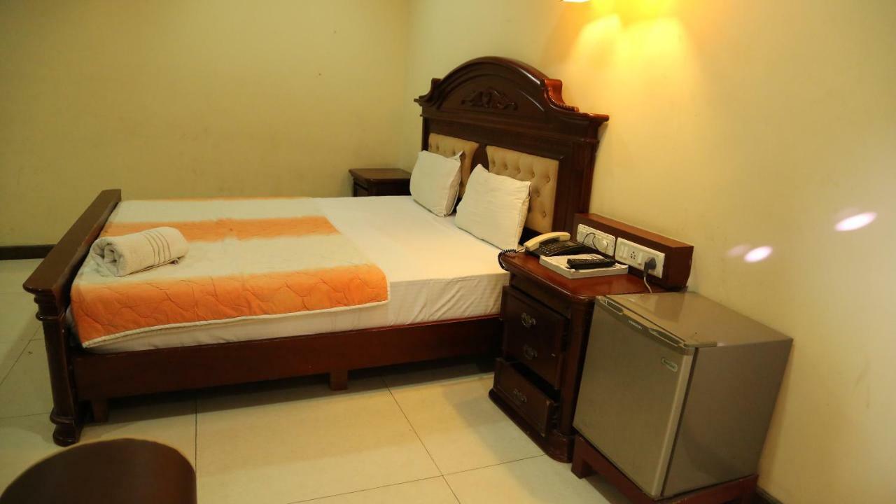 Hotel Sriannamalaiyar Residency Vellore Exterior foto